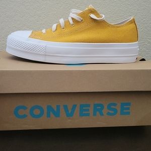 **BRAND NEW**Converse-Mustard High Sole